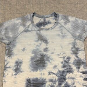 lululemon athletica Blue and White Short Sleeve Tee